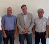 Die fünf Geschäftsführer der EAM und GIS (v.li.): André Panné (GIS), Reiner Voß (EAM), Jens Abel (EAM), Matthias Korb (EAM) und Bernd Heselmann (GIS) unterzeichneten den Verschmelzungsvertrag. Von nun an heißt das neue Unternehmen Rodias annähernd 90 Mitarbeitern am Geschäftsstelle Weinheim bei Mannheim.